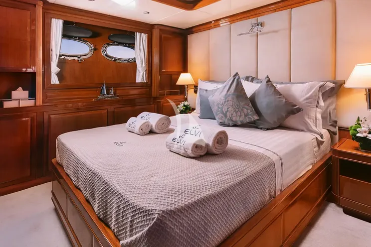 Charter Yacht ELVI - Posillipo Technema 95s - 5 Cabins - Athens - Mykonos - Paros - Cyclades - Greece