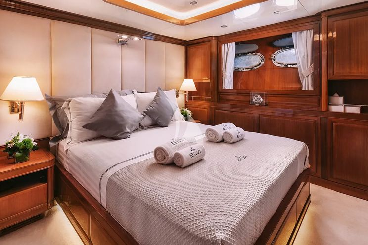 Charter Yacht ELVI - Posillipo Technema 95s - 5 Cabins - Athens - Mykonos - Paros - Cyclades - Greece