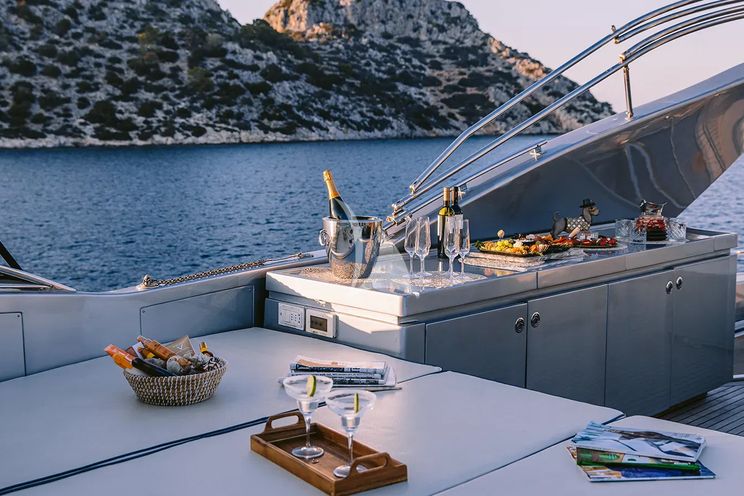Charter Yacht ELVI - Posillipo Technema 95s - 5 Cabins - Athens - Mykonos - Paros - Cyclades - Greece