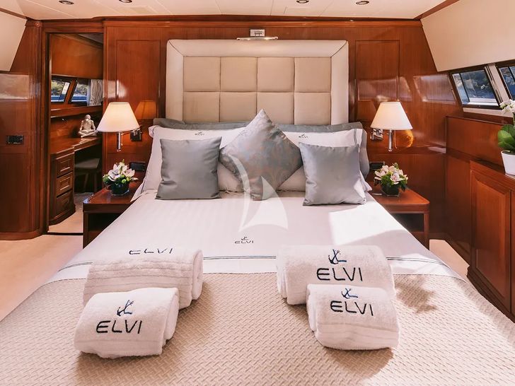 ELVI Posillipo Technema 95s - master cabin ELVI Posillipo Technema 95s - master cabin