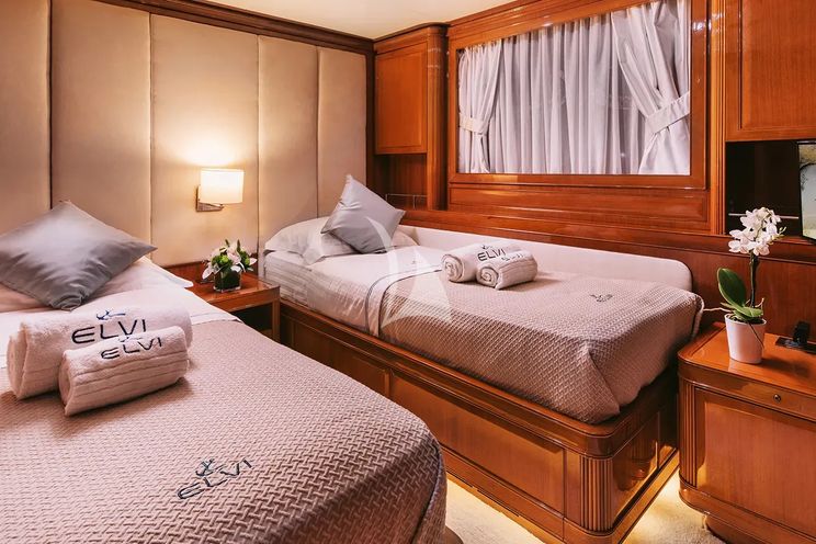 Charter Yacht ELVI - Posillipo Technema 95s - 5 Cabins - Athens - Mykonos - Paros - Cyclades - Greece