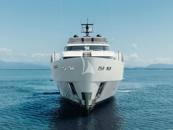 EM3 Sanlorenzo SD90 - bow view EM3 Sanlorenzo SD90 - bow view