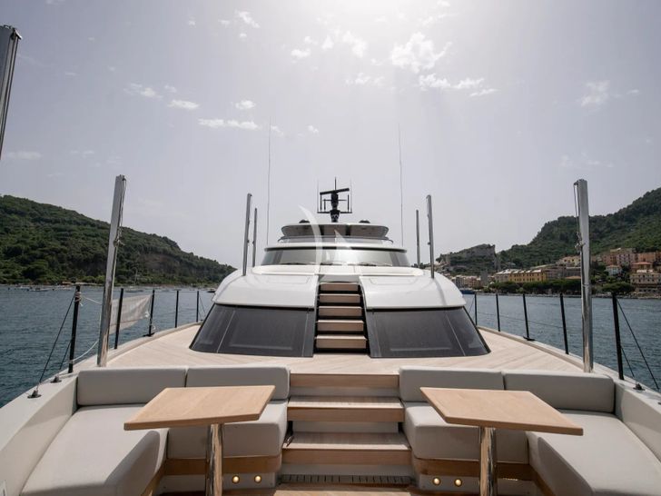 EM3 Sanlorenzo SD90 - foredeck lounge EM3 Sanlorenzo SD90 - foredeck lounge