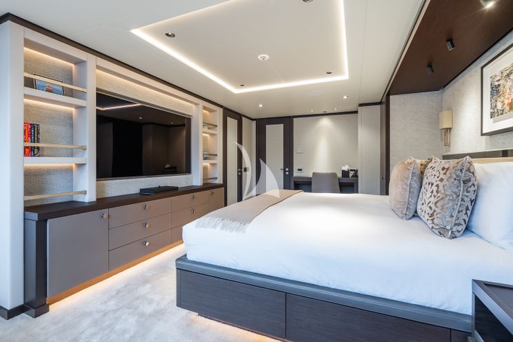 Charter Yacht EMERALD - Feadship 50m - 6 Cabins - Cannes - St. Tropez - Nice - Antibes - French Riviera - Monaco