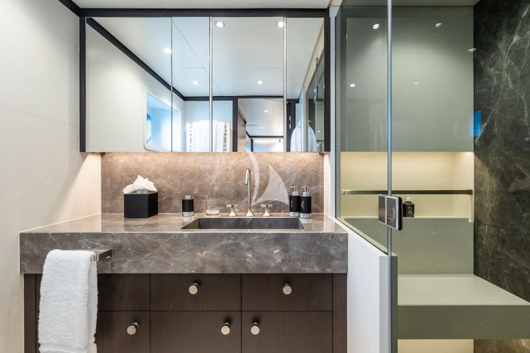 Charter Yacht EMERALD - Feadship 50m - 6 Cabins - Cannes - St. Tropez - Nice - Antibes - French Riviera - Monaco