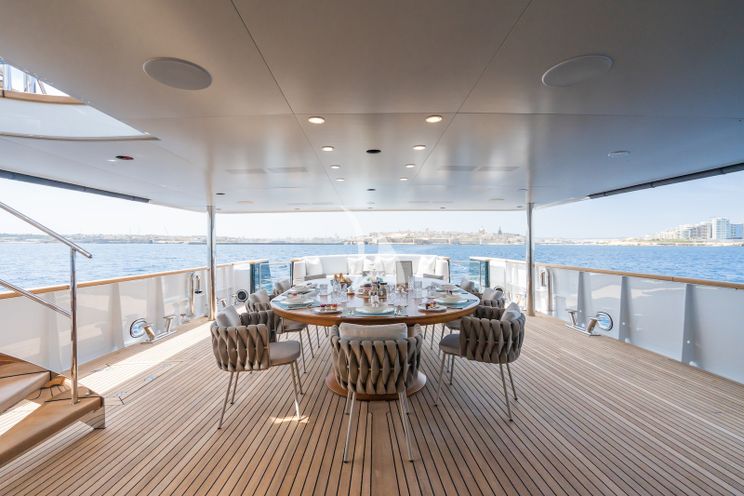 Charter Yacht EMERALD - Feadship 50m - 6 Cabins - Cannes - Monaco - St. Tropez - French Riviera