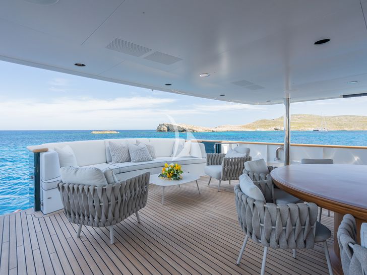 EMERALD Feadship 50m - main aft deck EMERALD Feadship 50m - main aft deck