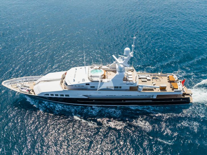 EMERALD Feadship 50m - cruising side shot EMERALD Feadship 50m - cruising side shot