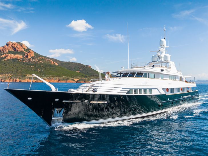 EMERALD Feadship 50m - cruising side view EMERALD Feadship 50m - cruising side view