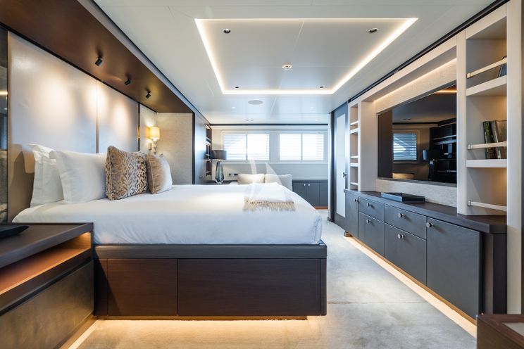 Charter Yacht EMERALD - Feadship 50m - 6 Cabins - Cannes - St. Tropez - Nice - Antibes - French Riviera - Monaco