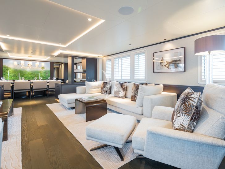 EMERALD Feadship 50m - main saloon couch EMERALD Feadship 50m - main saloon couch