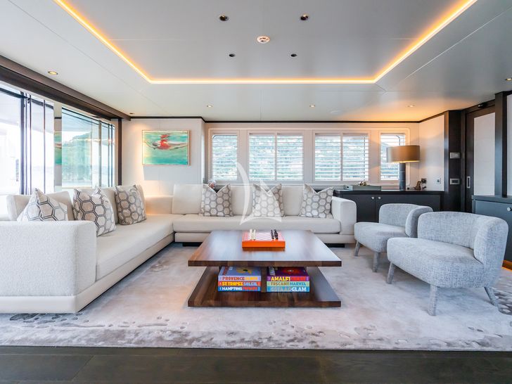 EMERALD Feadship 50m - main saloon lounge EMERALD Feadship 50m - main saloon lounge