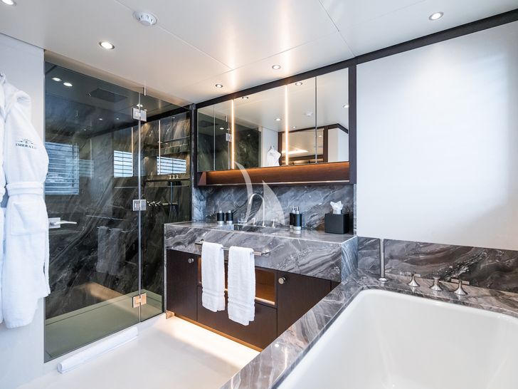 EMERALD Feadship 50m - master cabin bathroom EMERALD Feadship 50m - master cabin bathroom