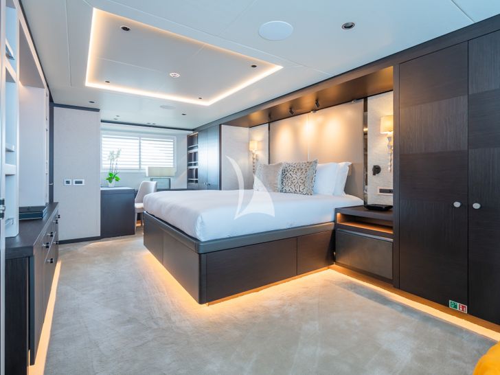EMERALD Feadship 50m - master cabin EMERALD Feadship 50m - master cabin