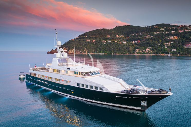 Charter Yacht EMERALD - Feadship 50m - 6 Cabins - Cannes - St. Tropez - Nice - Antibes - French Riviera - Monaco