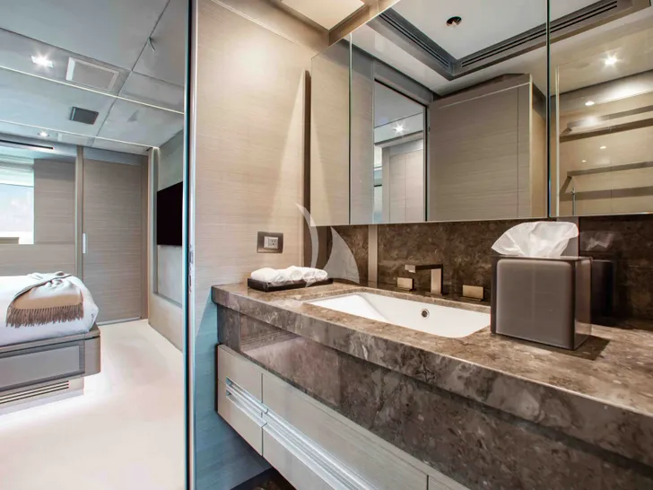 EMINA Benetti Fast 140 - VIP cabin 1 bathroom EMINA Benetti Fast 140 - VIP cabin 1 bathroom