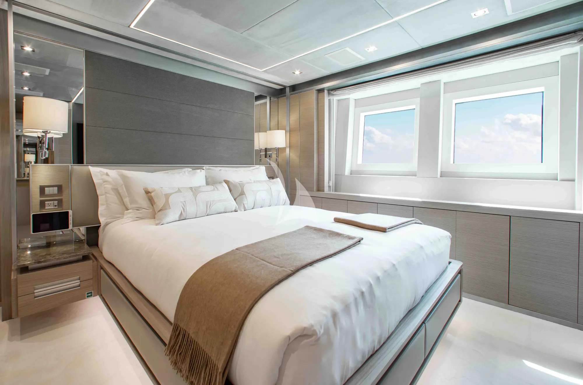 Charter Yacht EMINA - Benetti Fast 140 - 6 Cabins - Nassau - Exumas - Bahamas