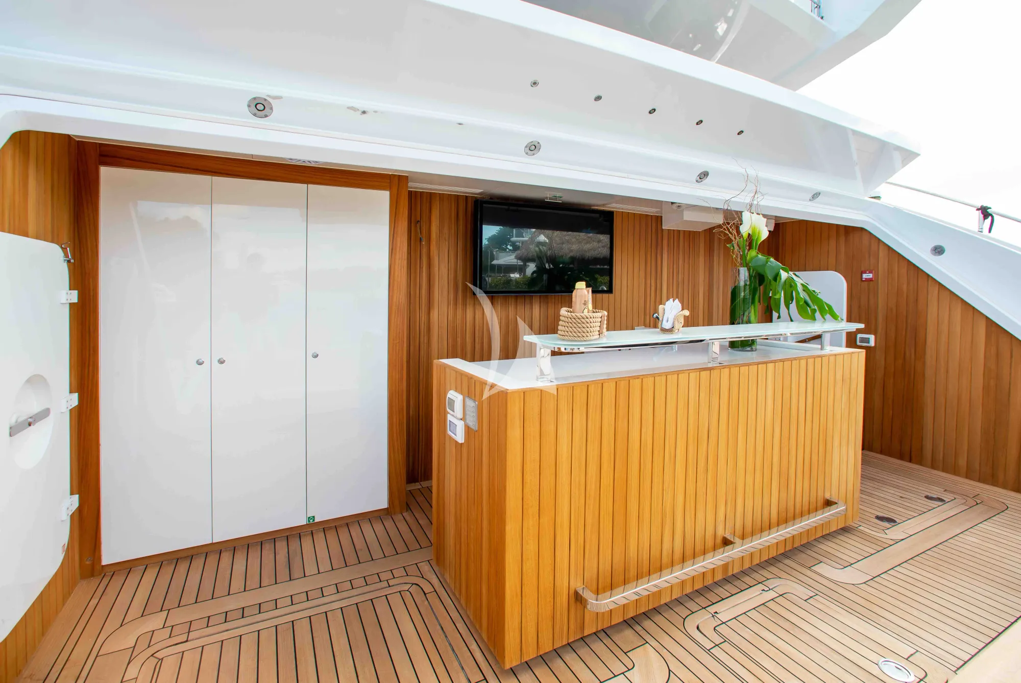 Charter Yacht EMINA - Benetti Fast 140 - 6 Cabins - Nassau - Exumas - Bahamas