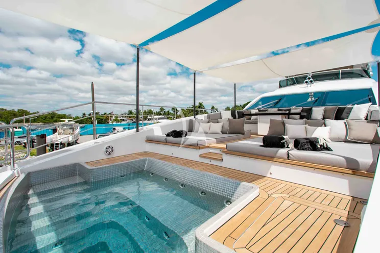 Charter Yacht EMINA - Benetti Fast 140 - 6 Cabins - Nassau - Exumas - Bahamas