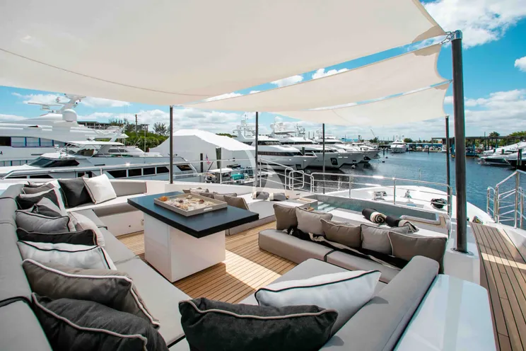 Charter Yacht EMINA - Benetti Fast 140 - 6 Cabins - Nassau - Exumas - Bahamas