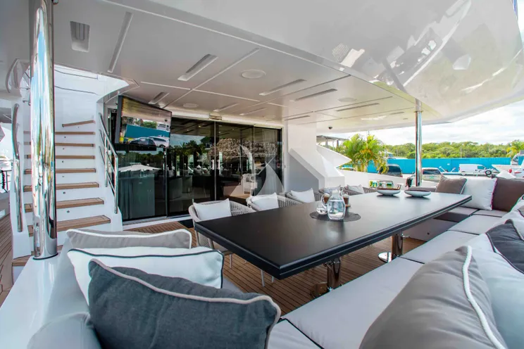 Charter Yacht EMINA - Benetti Fast 140 - 6 Cabins - Nassau - Exumas - Bahamas