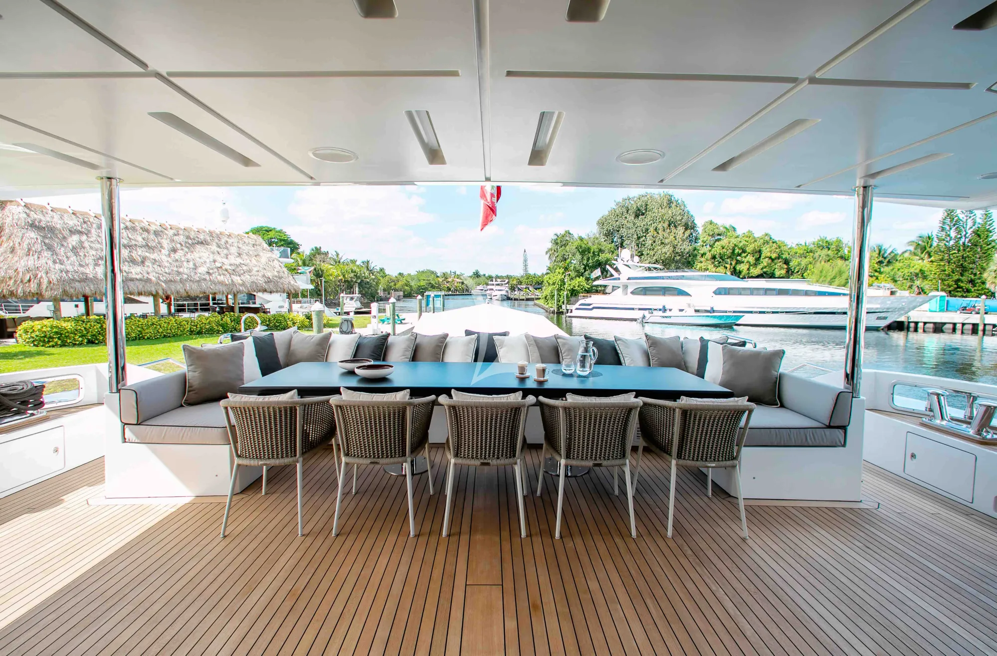 Charter Yacht EMINA - Benetti Fast 140 - 6 Cabins - Nassau - Exumas - Bahamas