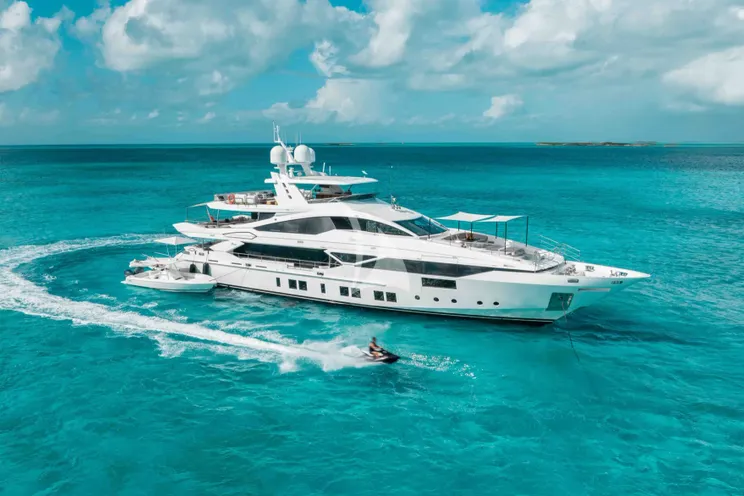 Charter Yacht EMINA - Benetti Fast 140 - 6 Cabins - Nassau - Exumas - Bahamas