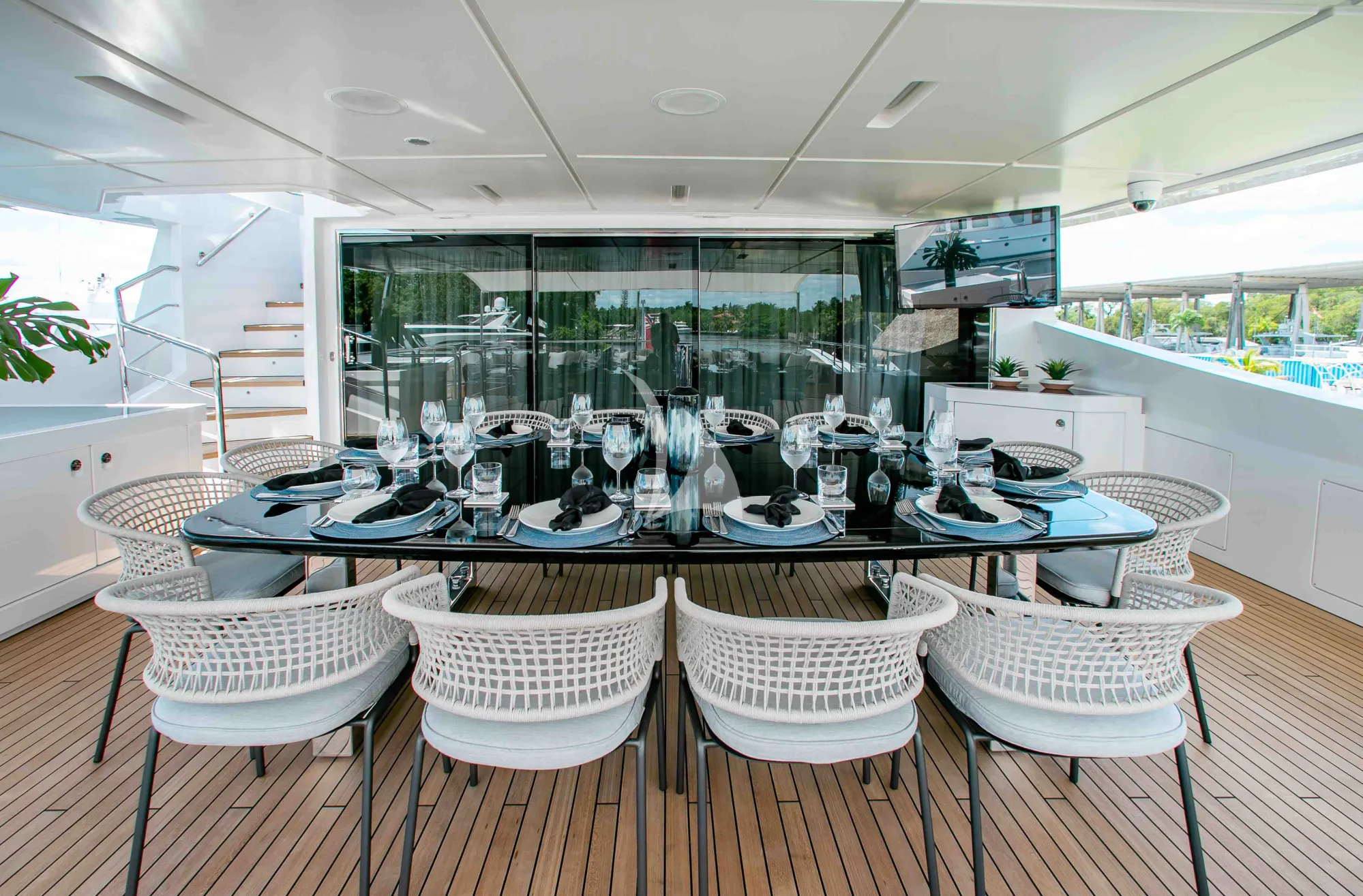 Charter Yacht EMINA - Benetti Fast 140 - 6 Cabins - Nassau - Exumas - Bahamas