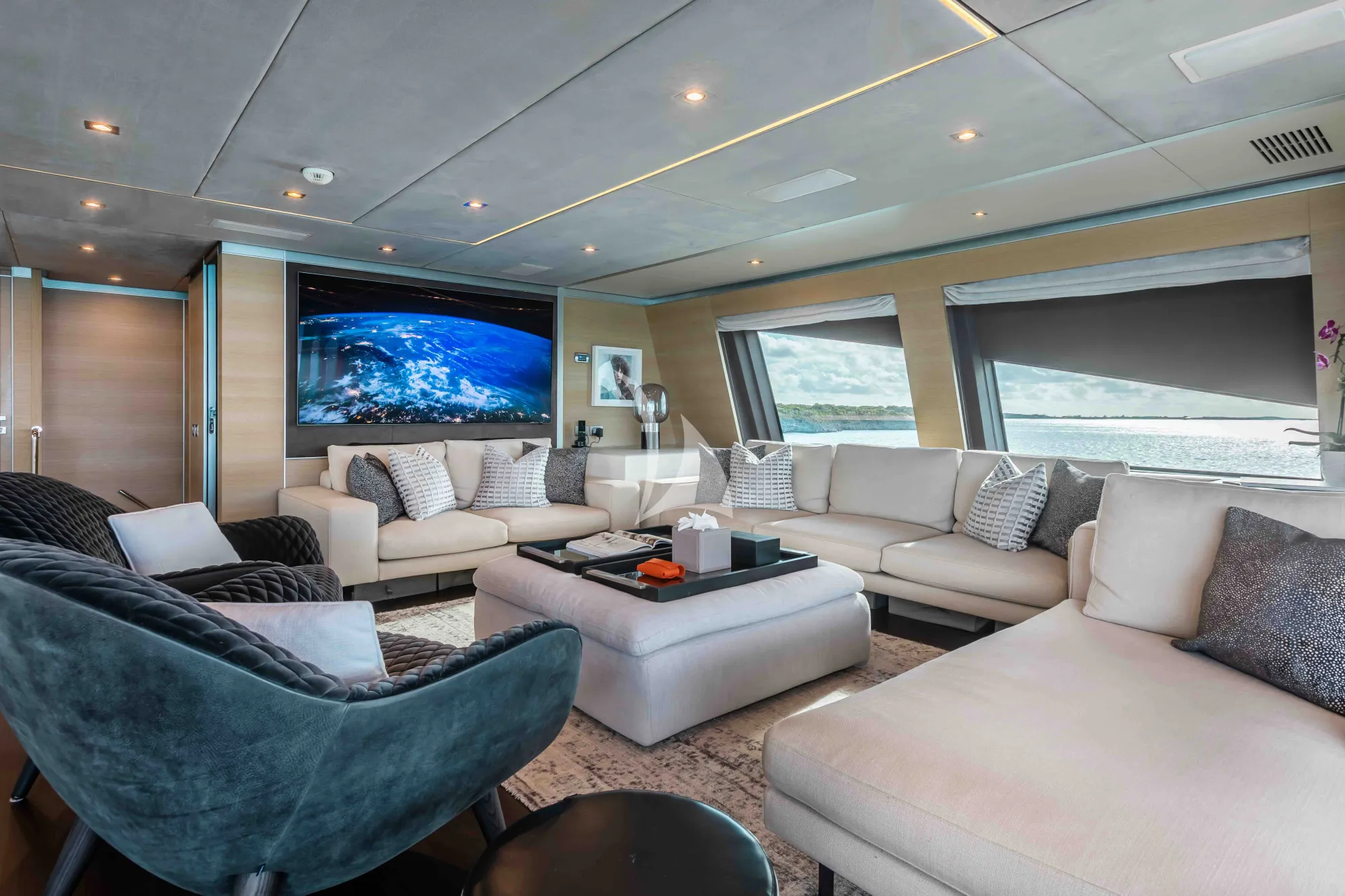 Charter Yacht EMINA - Benetti Fast 140 - 6 Cabins - Nassau - Exumas - Bahamas