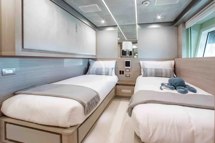 Charter Yacht EMINA - Benetti Fast 140 - 6 Cabins - Nassau - Exumas - Bahamas