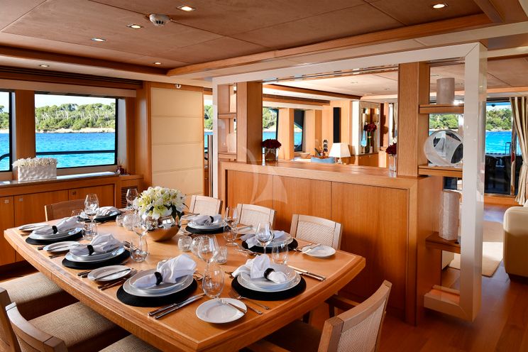 Charter Yacht TENACITY - Sunseeker 34M - 5 Cabins - Antibes - Cannes - Monaco - St Tropez - French Riviera