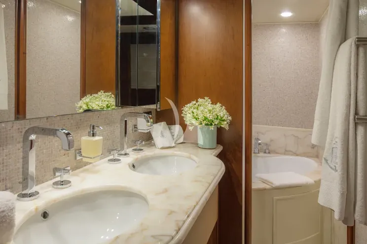 Charter Yacht ENA - Ferretti Custom Line Navetta 30 - 5 Cabins - Zadar - Split - Dubrovnik - Hvar - Croatia
