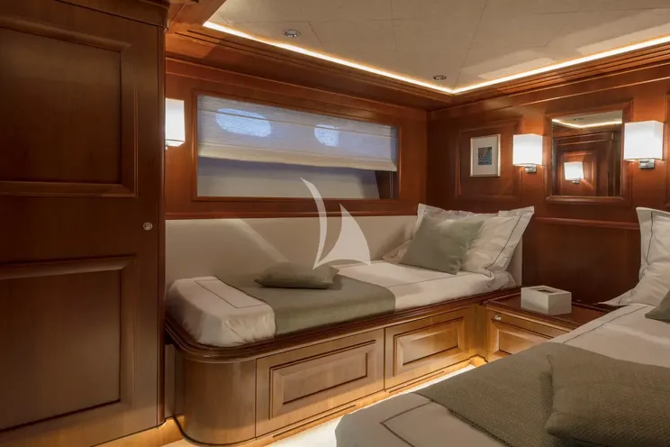 Charter Yacht ENA - Ferretti Custom Line Navetta 30 - 5 Cabins - Zadar - Split - Dubrovnik - Hvar - Croatia