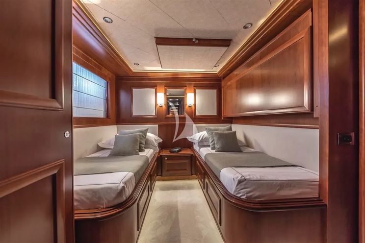 Charter Yacht ENA - Ferretti Custom Line Navetta 30 - 5 Cabins - Zadar - Split - Dubrovnik - Hvar - Croatia