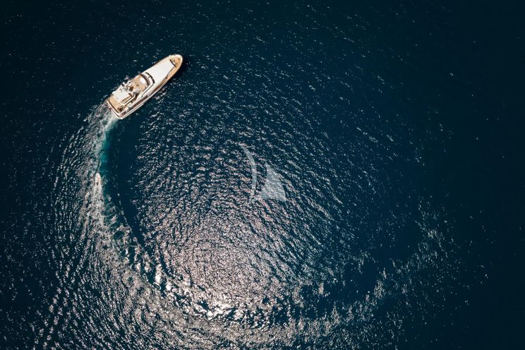 Charter Yacht ENDLESS SUMMER - Benetti Tradition 100 - 4 Cabins - Cannes - Monaco - St Tropez - French Riviera