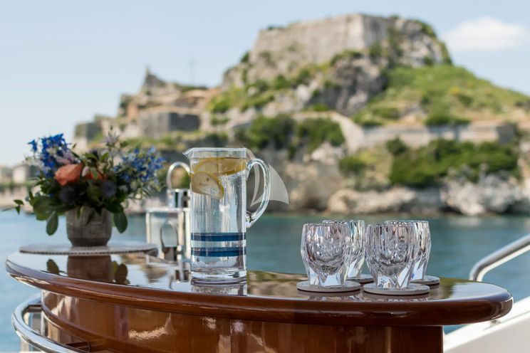 Charter Yacht ENDLESS SUMMER - Benetti Tradition 100 - 4 Cabins - Cannes - Monaco - St Tropez - French Riviera