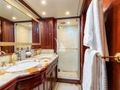ENDLESS SUMMER Benetti Tradition 100 - cabin bathroom ENDLESS SUMMER Benetti Tradition 100 - cabin bathroom