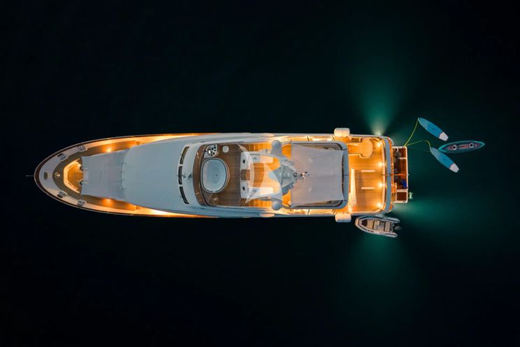 Charter Yacht ENDLESS SUMMER - Benetti Tradition 100 - 4 Cabins - Cannes - Monaco - St Tropez - French Riviera