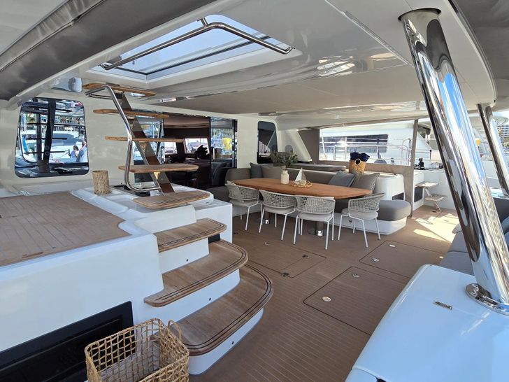 TRIWING ENDOR Lagoon Sixty5 - aft deck TRIWING ENDOR Lagoon Sixty5 - aft deck