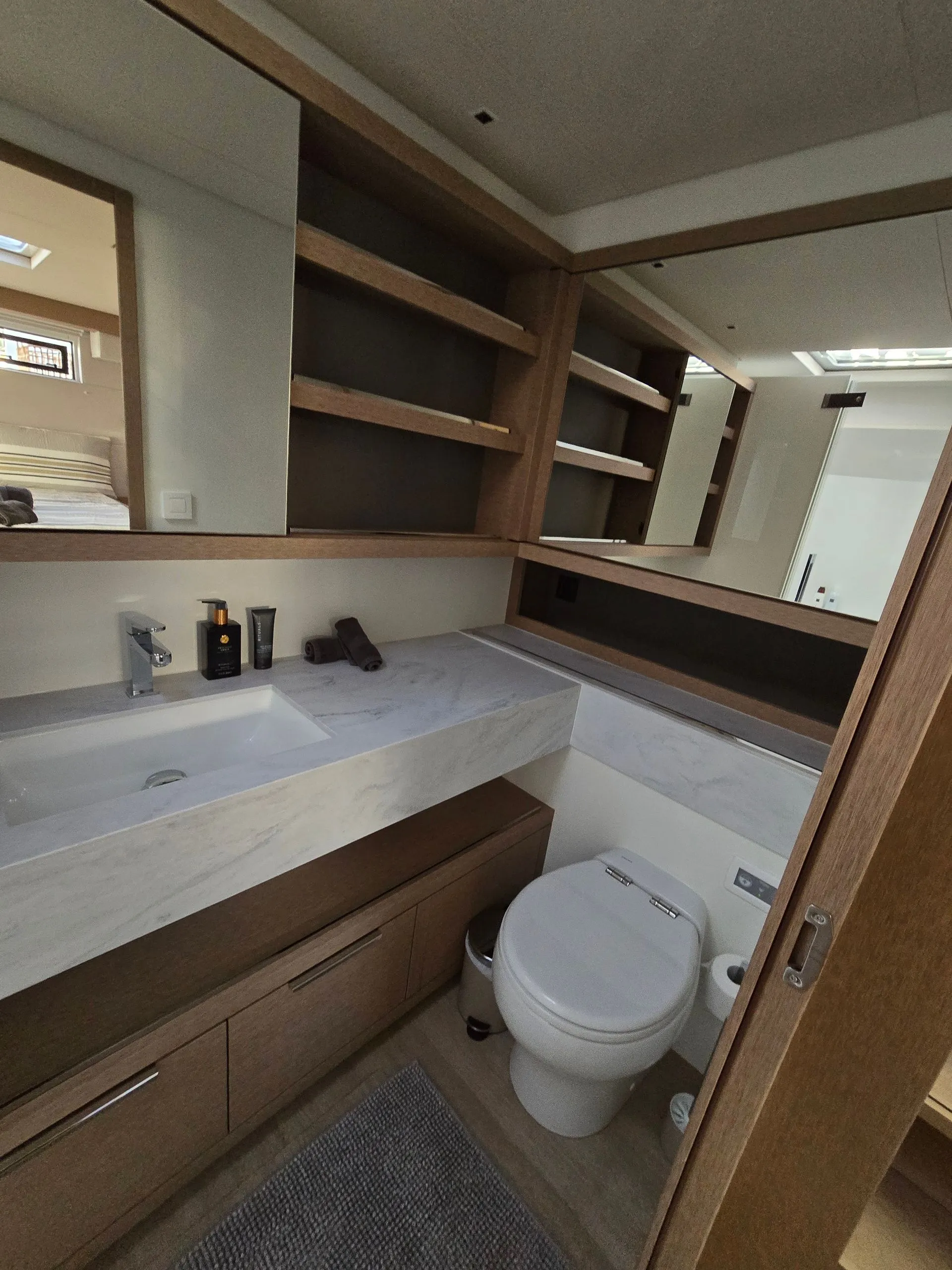 Charter Yacht TRIWING ENDOR - Lagoon Sixty5 - 4 Cabins - Split - Dubrovnik - Croatia - Adriatic