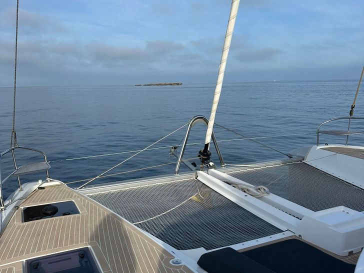 TRIWING ENDOR Lagoon Sixty5 - foredeck net trampolines TRIWING ENDOR Lagoon Sixty5 - foredeck net trampolines