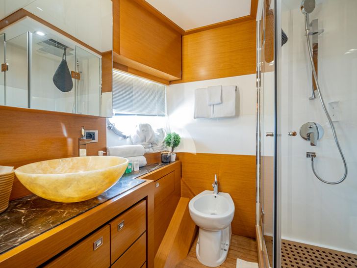 ENJOY Marco Polo 78 Master Ensuite