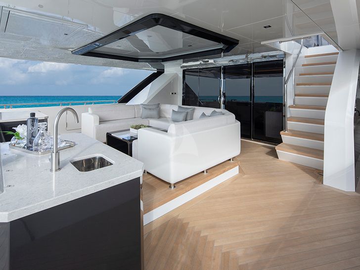 ENTREPRENEUR Ocean Alexander 116 Main Aft Deck