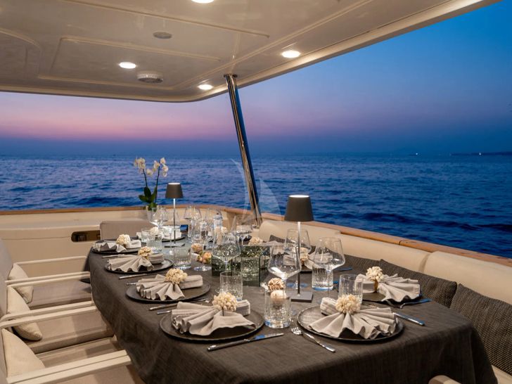EOLIA Ferretti Aft Dining EOLIA Ferretti Aft Dining