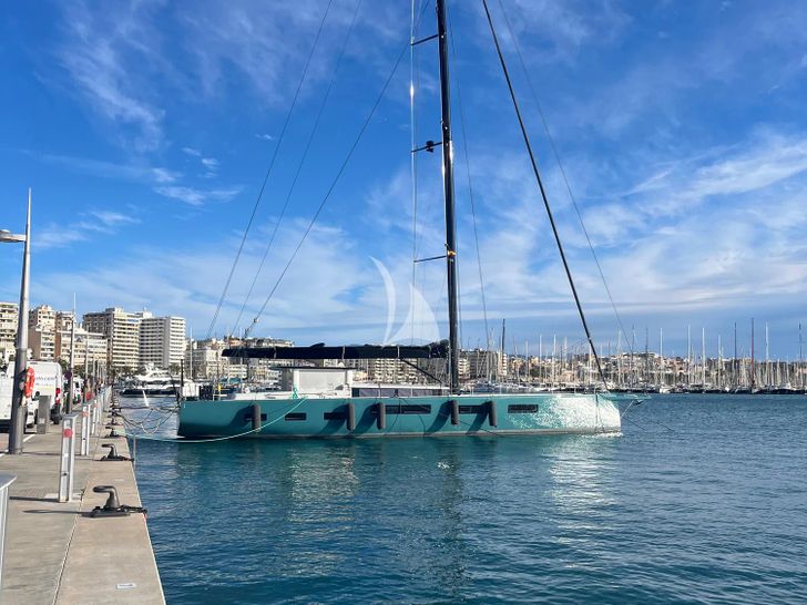 EPHEMERE YYacht Y9 - docked EPHEMERE YYacht Y9 - docked