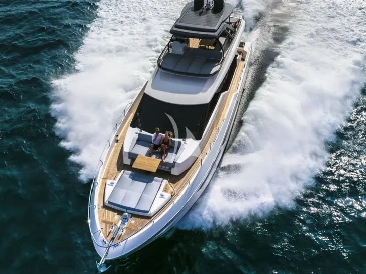 ERMETE Ferretti 720 - cruising bow view ERMETE Ferretti 720 - cruising bow view