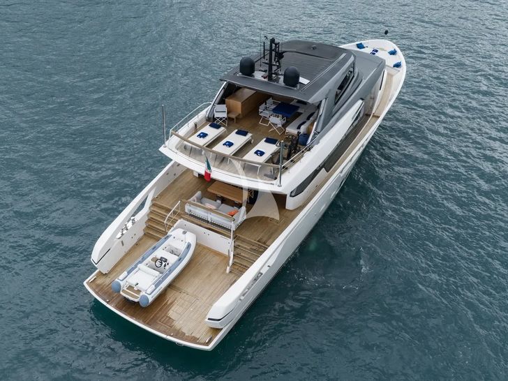 ESTIA Sanlorenzo SX88 - anchored aft shot ESTIA Sanlorenzo SX88 - anchored aft shot