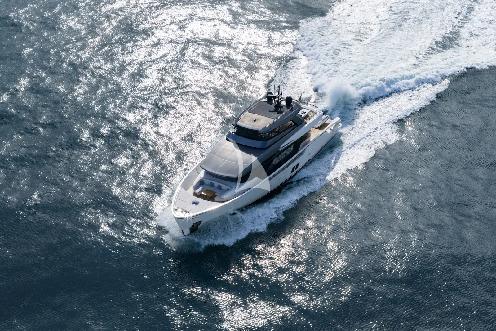 Charter Yacht ESTIA - Sanlorenzo SX88 - 4 Cabins - La Spezia - Genoa - Liguria - Italian Riviera