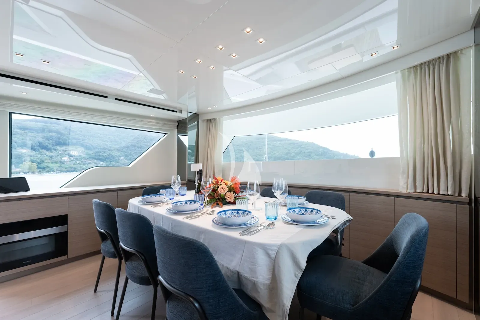Charter Yacht ESTIA - Sanlorenzo SX88 - 4 Cabins - La Spezia - Genoa - Liguria - Italian Riviera