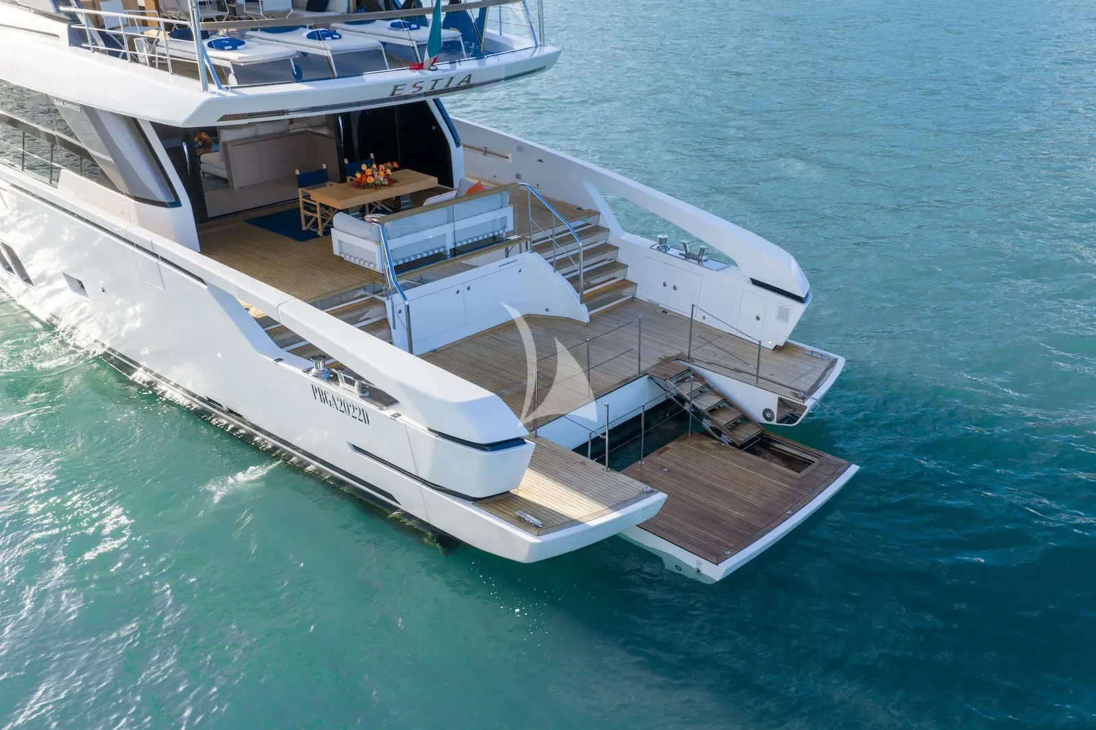 Charter Yacht ESTIA - Sanlorenzo SX88 - 4 Cabins - La Spezia - Genoa - Liguria - Italian Riviera